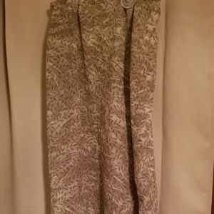 Old Navy 6 leaf green long modest skirt with slit zipper closure